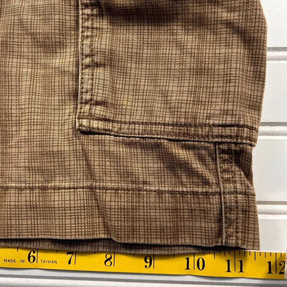 Kahala 1936 Crosshatch Plaid Cargo Shorts Mens 33 Brown Textured Grid Hawaiian